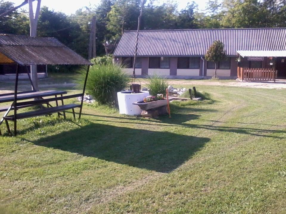 Sakaltanya Sorozo- Borozo Pihenohaz Hotel Venek Luaran gambar